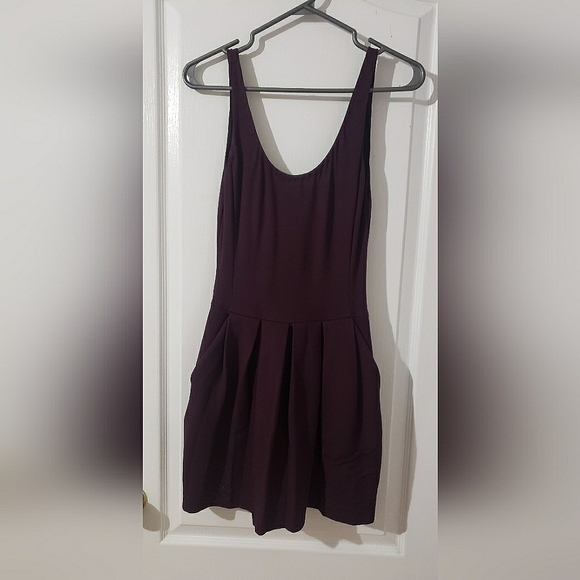 Aritzia Wilfred pocket pleated dress mini - Picture 1 of 3